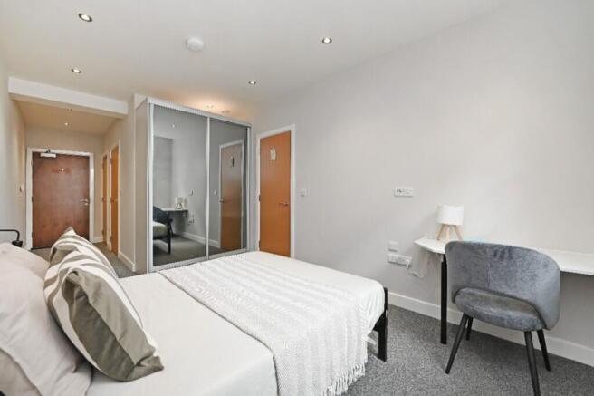 2 bed Flat to rent Image 9