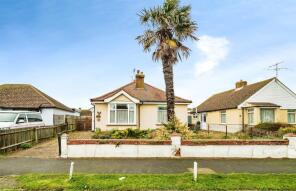 17, Pratton Avenue, Lancing BN15 9NU