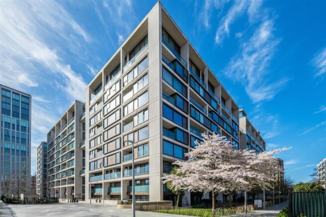 32 trinity house 4100 extl.jpg