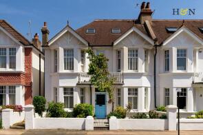 15, Langdale Gardens, Hove BN3 4HJ