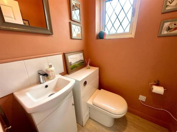 CLOAKROOM/WC