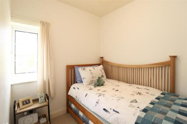 3 bed Terraced for sale Image 12