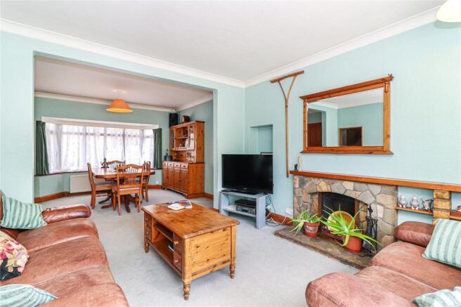 Lounge/Dining Room