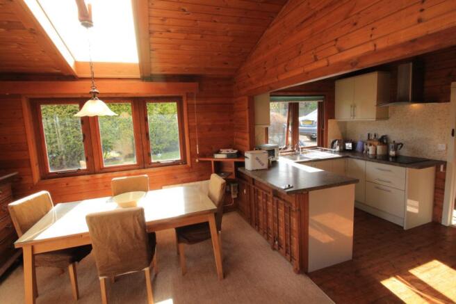 Dining/Kitchen