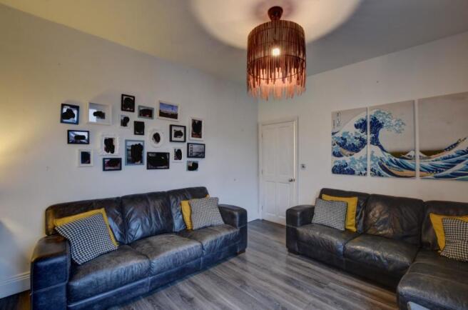 Living room 2.jpg