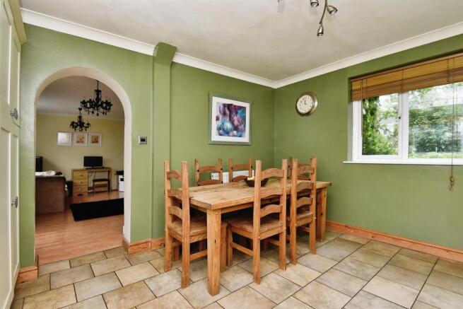 Kitchen Diner: