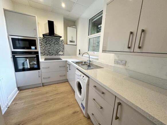 Flat 1, 35 Peel Road, Douglas photo 4