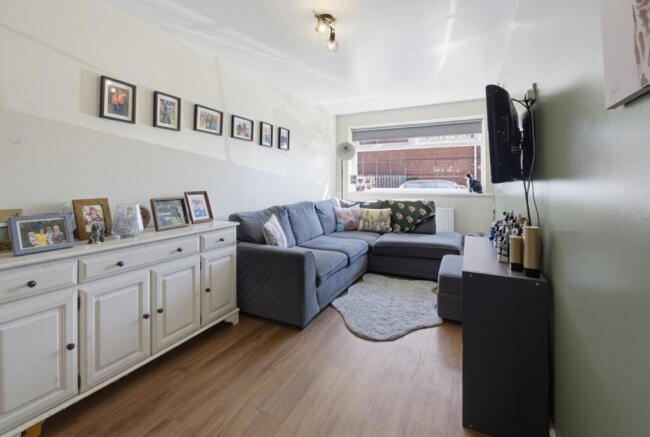 3 bed Semi-Detached for sale Image 9