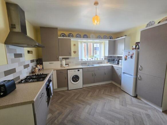 2 bed Detached Bungalow for sale Image 8