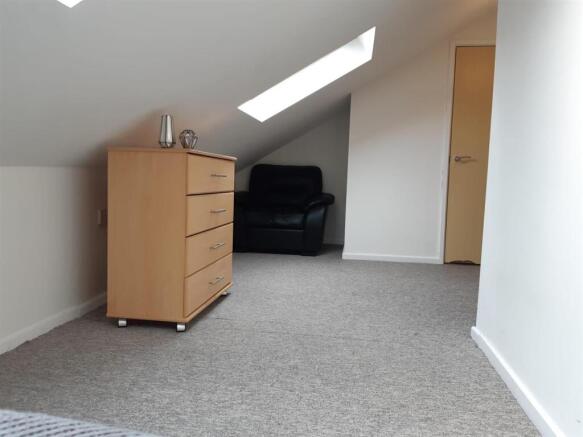 Bed 5 - Flat 3, The Forum.jpg