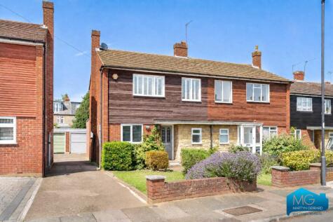 Beverley Close, London, N21