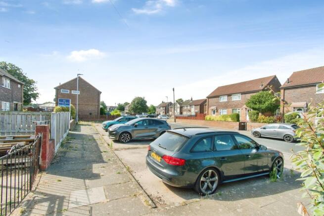 2 bed Semi-Detached for sale Image 12