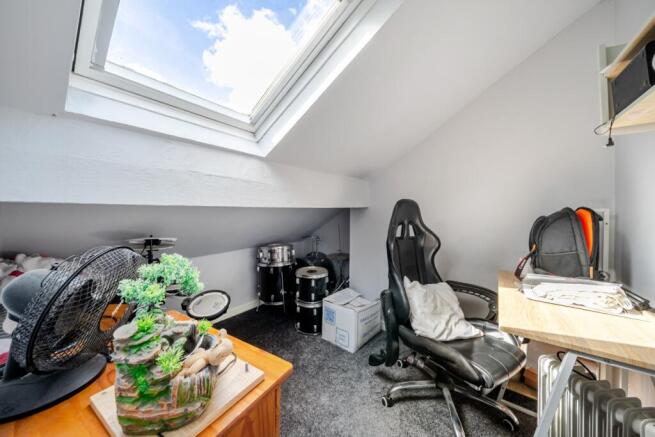 3 bed Terraced for sale Image 10