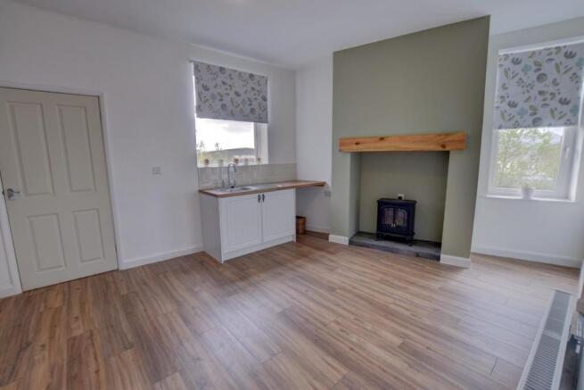 Kitchen 1.jpg