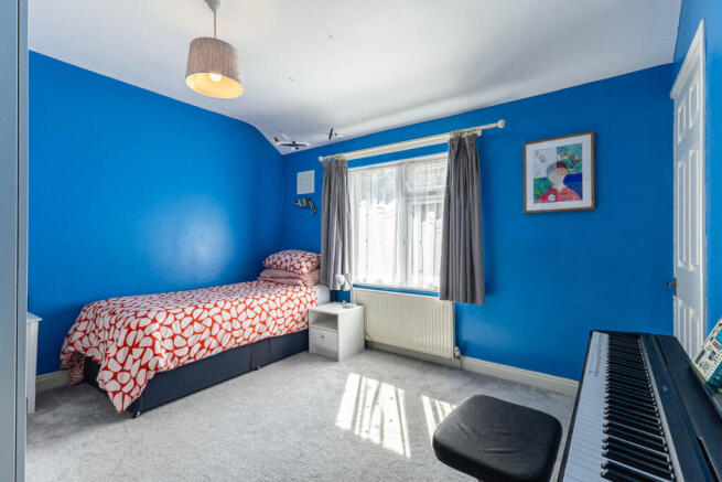 3 bed Semi-Detached for sale Image 9