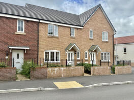 57, Kingfisher Drive, Houndstone, Yeovil BA22 8GG