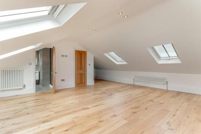 3 bed Duplex for sale Image 8