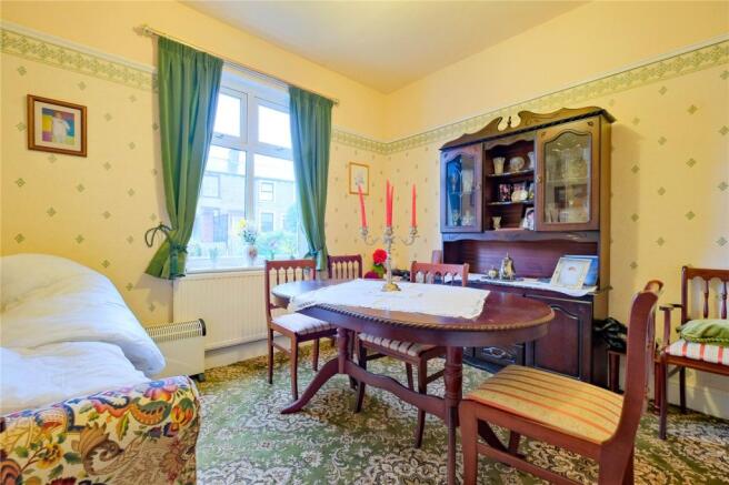 Dining/Bedroom