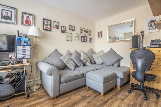 Further Reception/Study/Bedroom 5