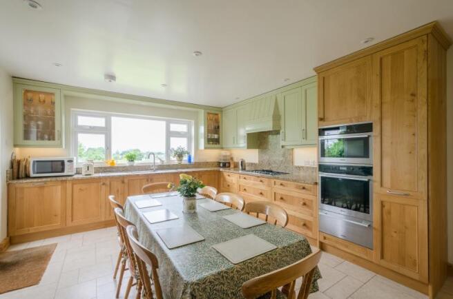 Kitchen/Breakfast
