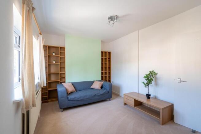 102A Lymore Avenue-4.jpg