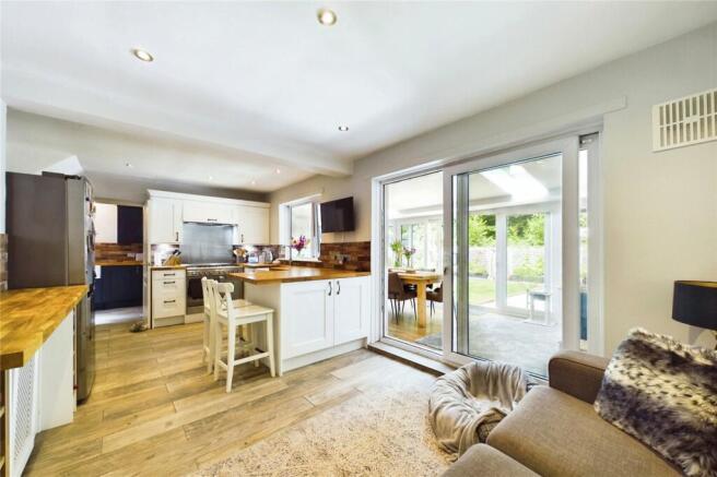 Kitchen/ Family Room