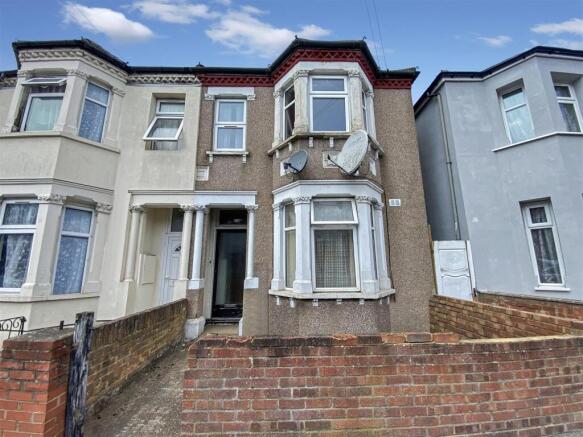 2-bed flat on Regina Road, Southall, £259,950