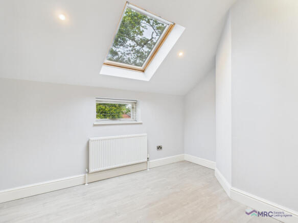 2 bed Semi-Detached to rent Image 9