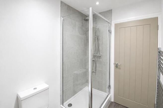 2 bed Flat to rent Image 5