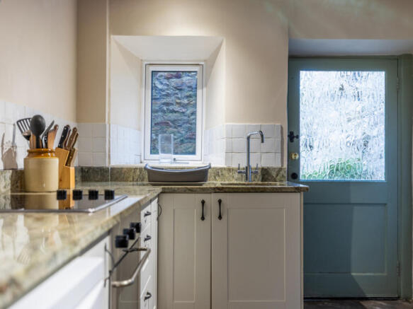 2 bed Terraced for sale Image 7