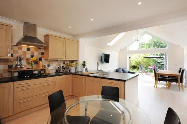 kitchen 1.jpg