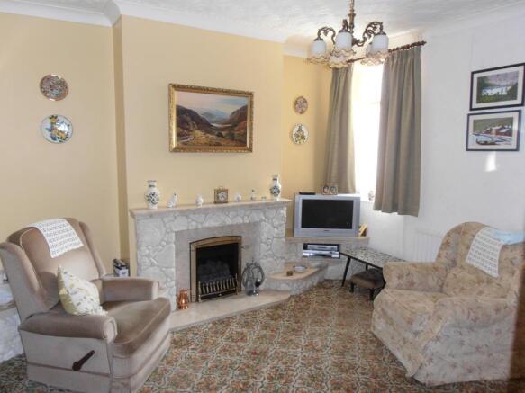 Sitting/dining room