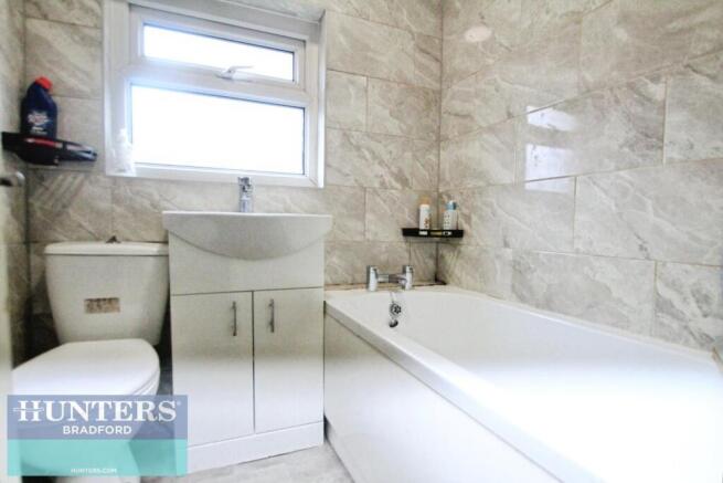 3 bed Terraced for sale Image 9
