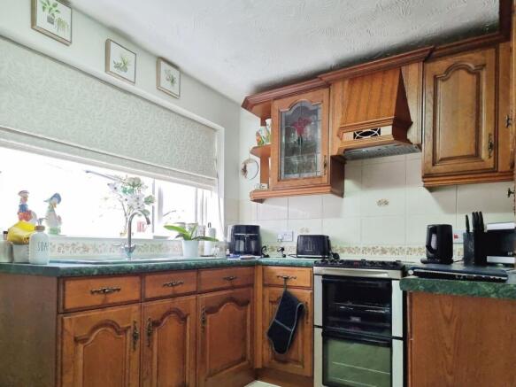 Rooktree Way, Haynes, Bedfordshire, MK45 photo 4