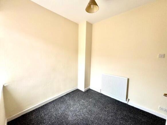 3 bed House to rent Image 6