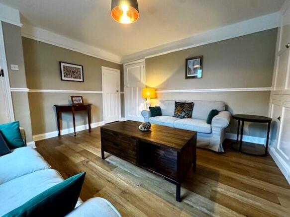 Lounge2.jpg