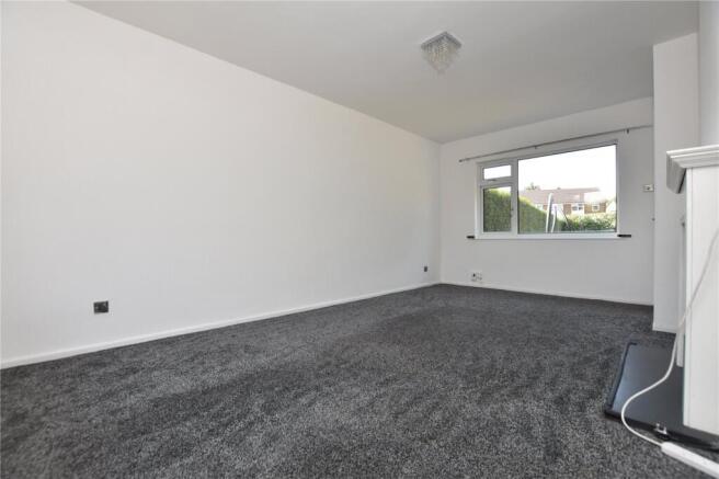 3 bed Semi-Detached for sale Image 3