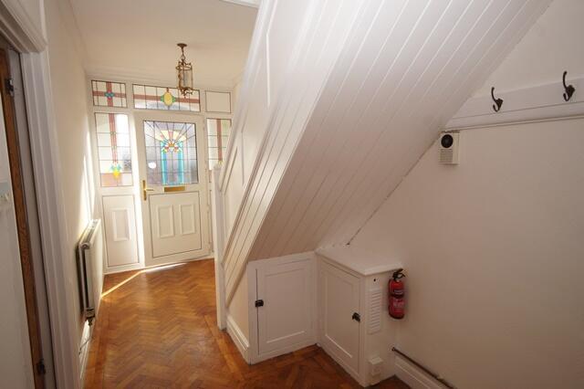8 St Gildas Rd