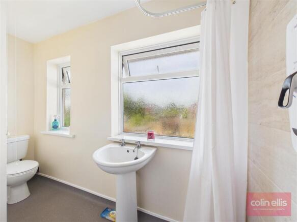 3 bed Semi-Detached for sale Image 12