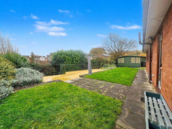 3 bed Detached Bungalow for sale Image 9