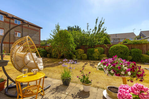 Freshbrook Road, Lancing, BN15