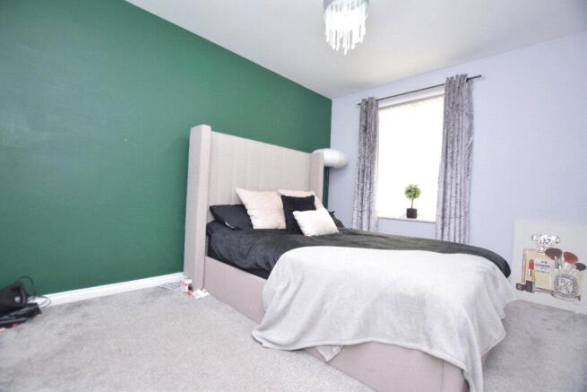 2 bed Apartment for sale Image 6