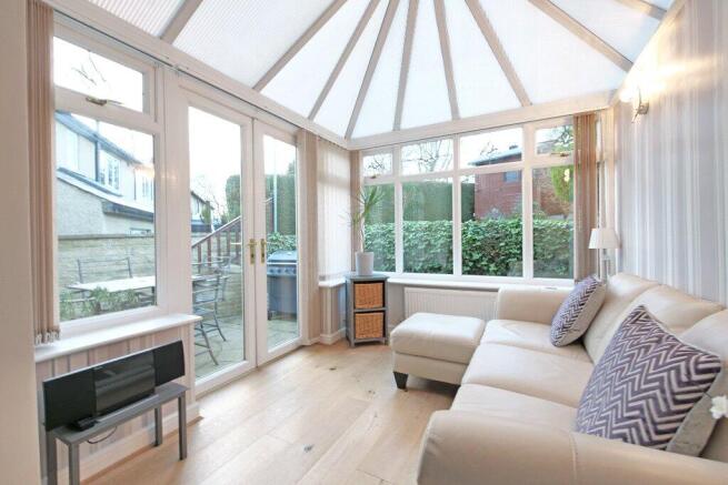 3 bed Semi-Detached for sale Image 6