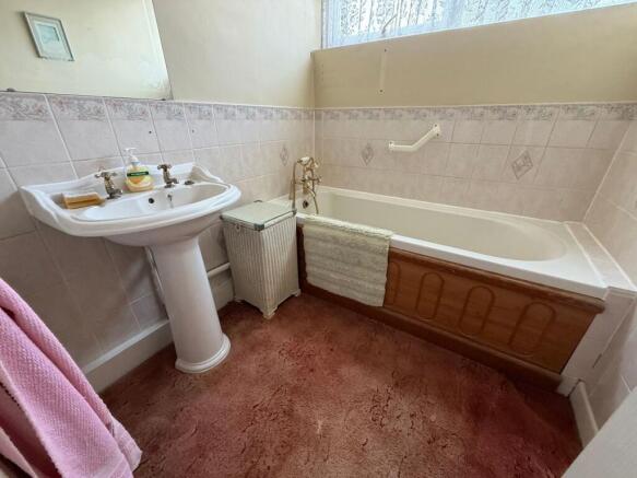 3 bed Apartment for sale Image 6