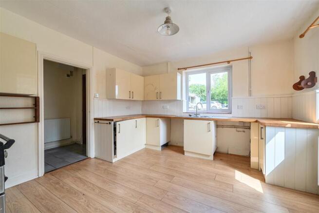 Kitchen / Dining Room