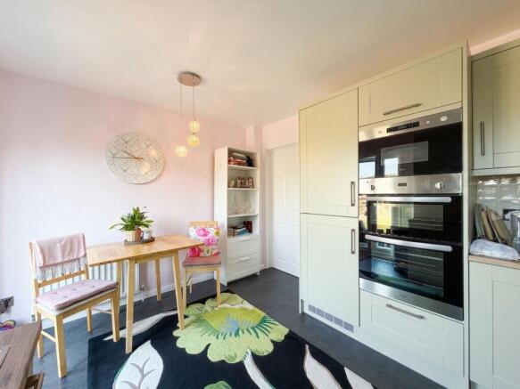 2 bed Semi-Detached for sale Image 6