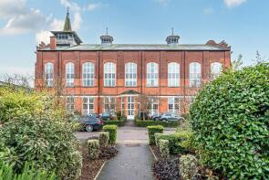 Flat 26, West Hall, Beningfield Drive, St. Albans AL2 1FD