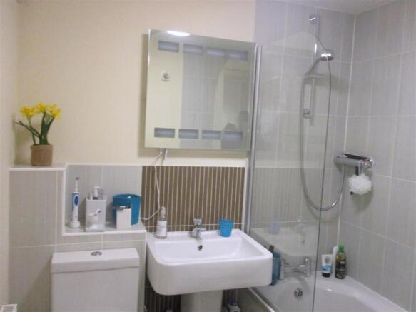 Bathroom.jpg