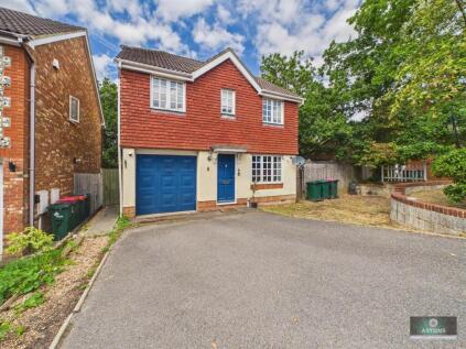 Ritchie Close, Maidenbower, Crawley