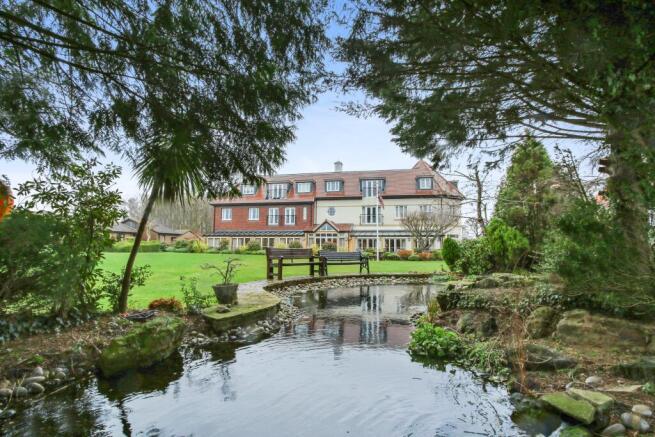 Loxford Court, Elmbridge Village, Cranleigh, GU6 photo 5